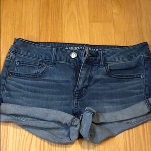 American eagle shorts worn no more than twice